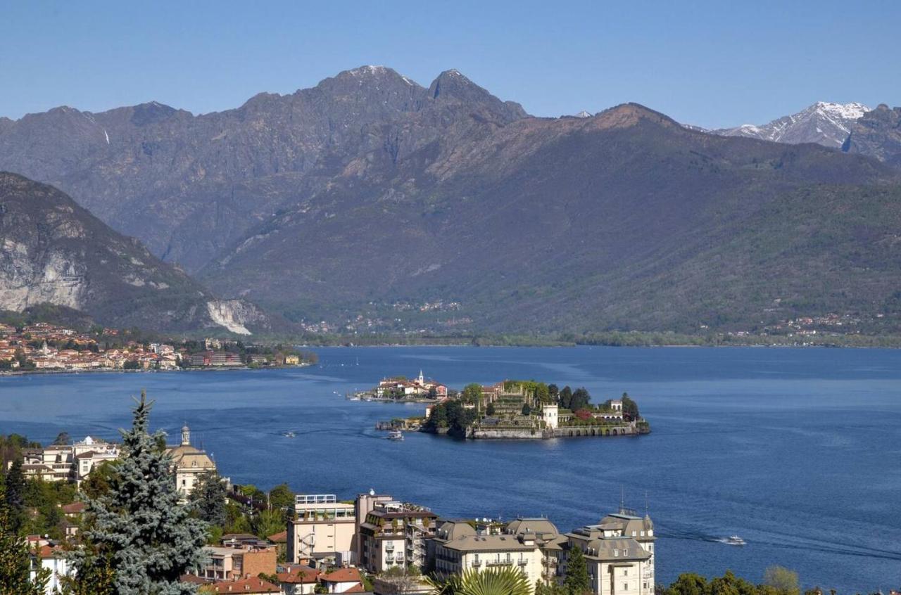 La Dependance Immersa Nel Parco Della Villa Isabella สเตรซา ภายนอก รูปภาพ