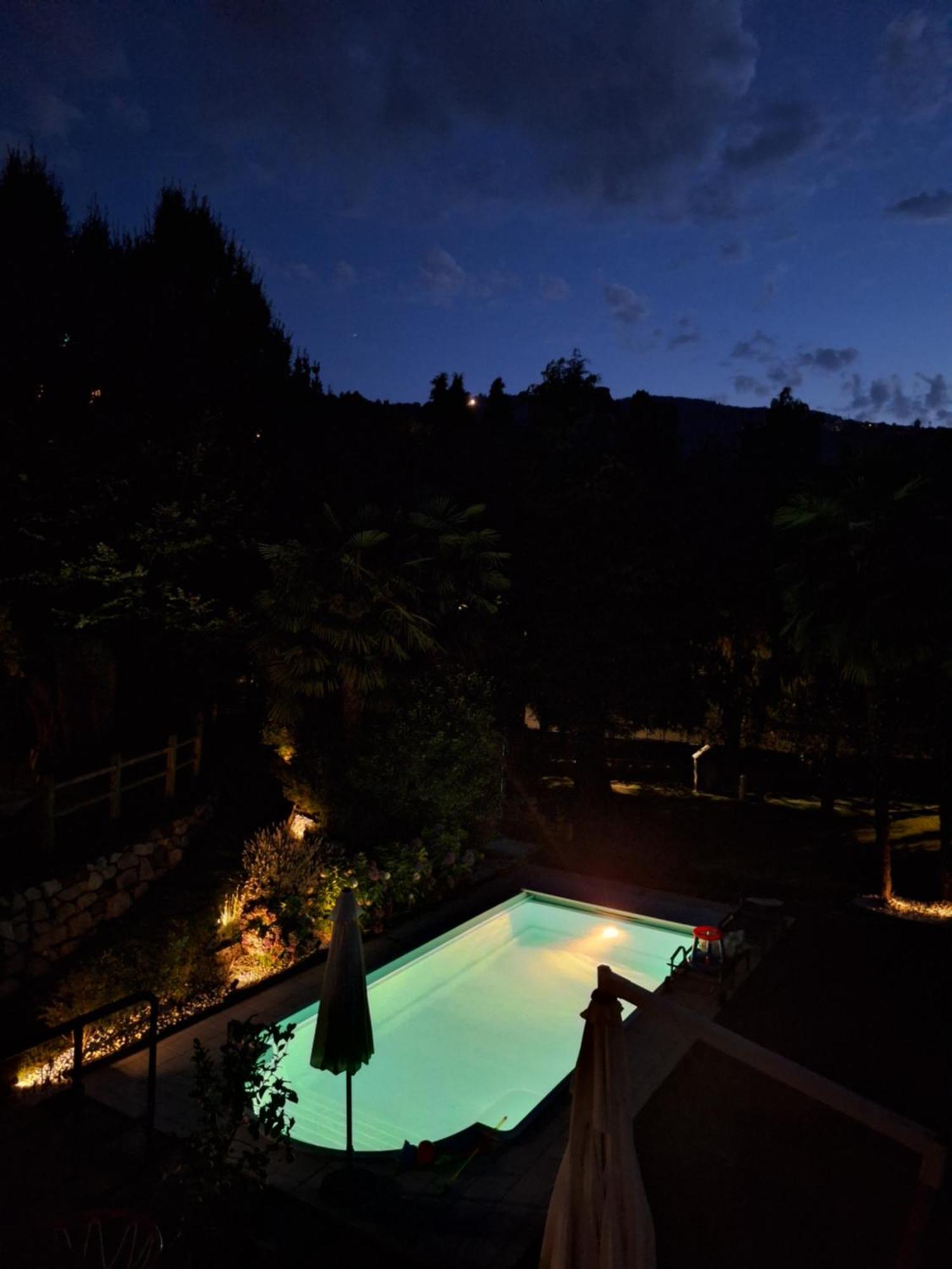 La Dependance Immersa Nel Parco Della Villa Isabella สเตรซา ภายนอก รูปภาพ